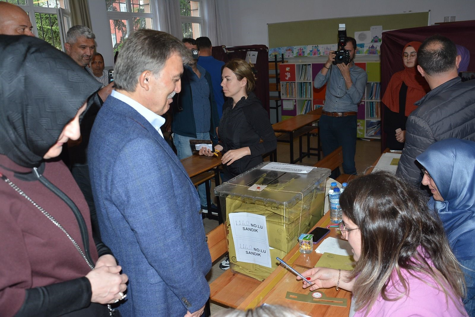 Abdullah Gül səs verib