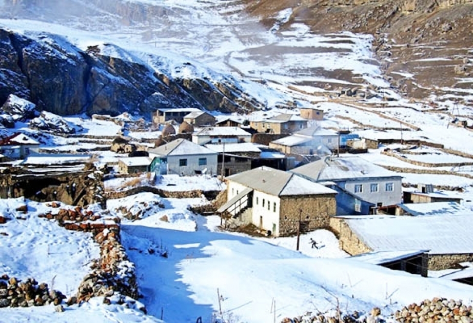 Şimşək çaxıb, dağlıq ərazilərdə qar yağıb - FAKTİKİ HAVA