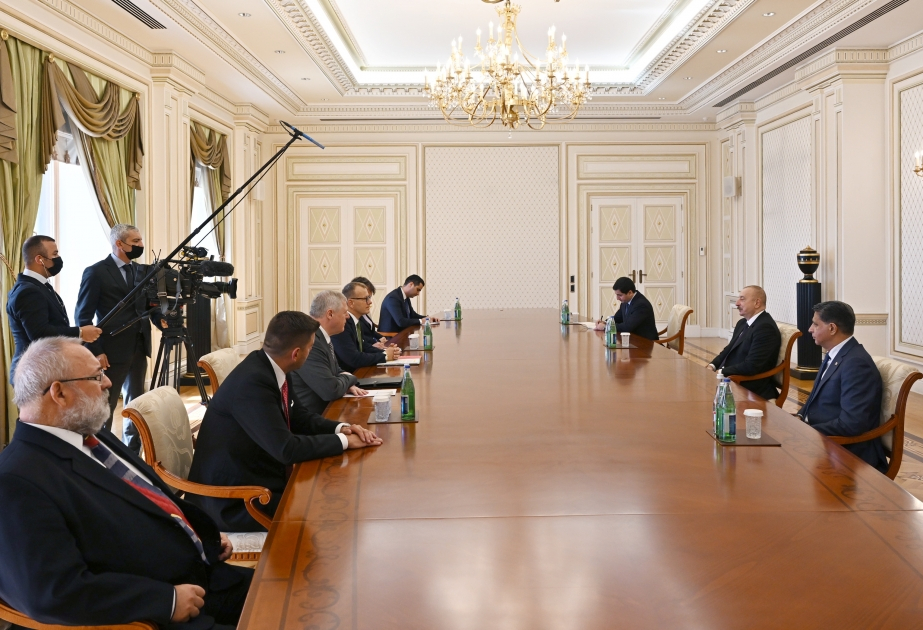 İlham Əliyev Slovakiya parlamentinin sədrini qəbul etdi