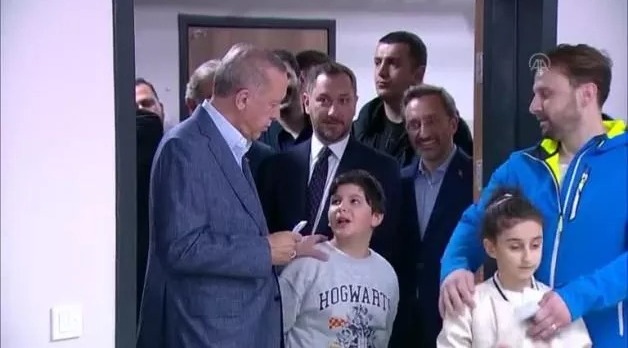 Ərdoğandan açıqlama: "Videodakı uşaq öz nəvəmdir" - VİDEO