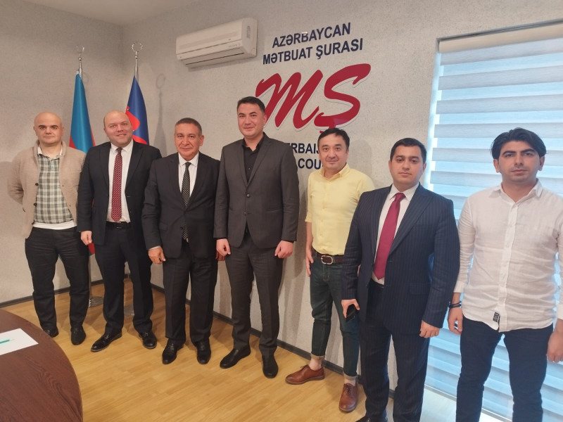 Özbəkistanın media nümayəndələri Mətbuat Şurasında olublar - FOTO