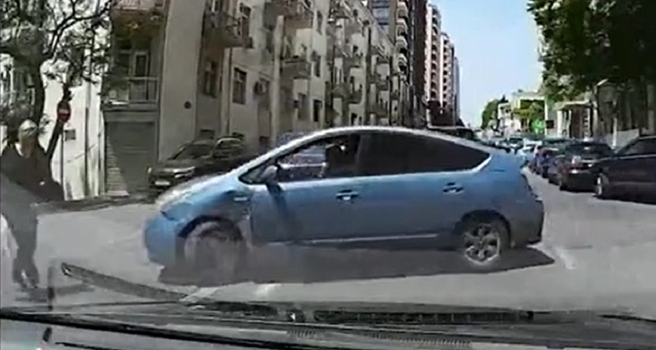 Bakıda qəza: “Prius” qadını vurdu - ANBAAN VİDEO