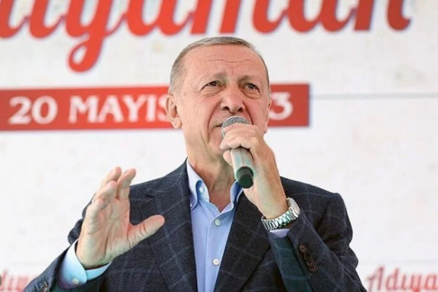 Ərdoğan Adıyamanda çıxış edib: “Bir il ərzində 650 min yeni evi tikib təhvil verəcəyik”