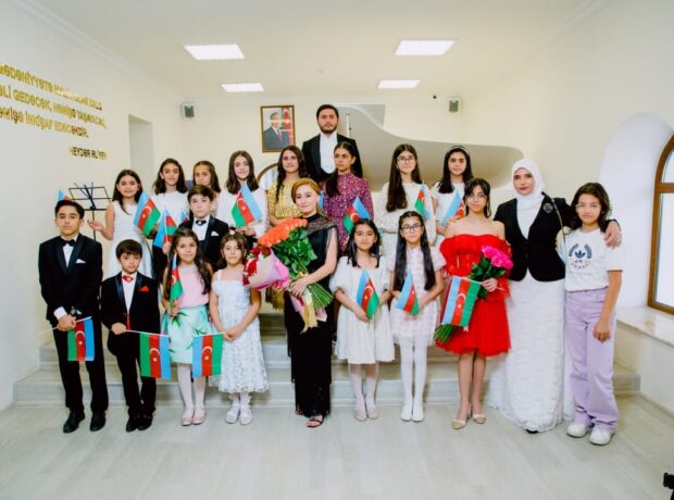 6 nömrəli Uşaq Musiqi Məktəbində “Heydər Əliyev ili” çərçivəsində tədbir keçirilib - FOTOLAR