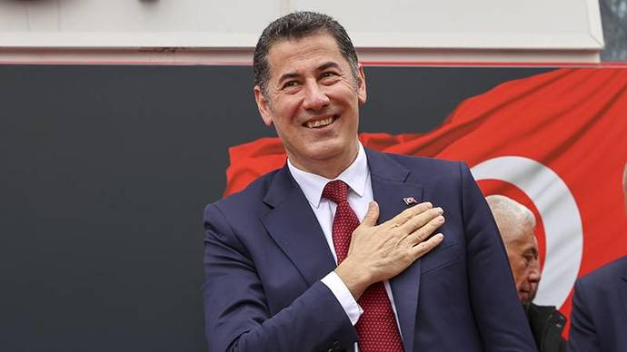 Sinan Oğan kimdir? - Bakıda müəllim, Türkiyədə prezidentliyə namizəd