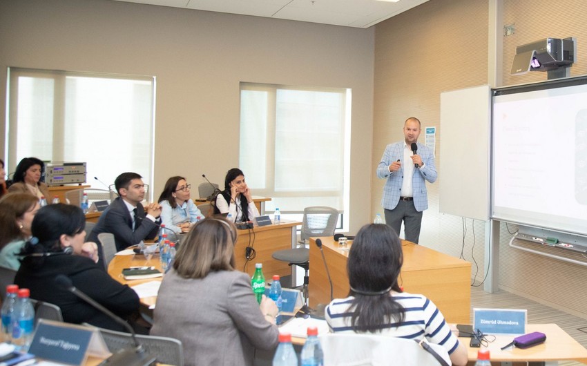 “Media savadlılığı və dezinformasiya ilə mübarizə” mövzusunda təlim proqramına başlanılıb