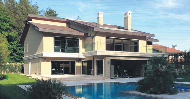 Məşhur müğənni villasını fantastik məbləğə satdı
