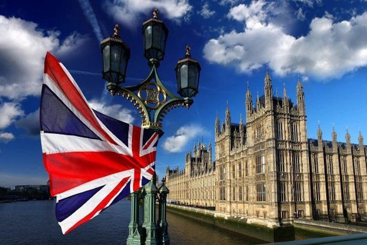 Ötən il Britaniyaya miqrasiya edənlərin sayı bilindi