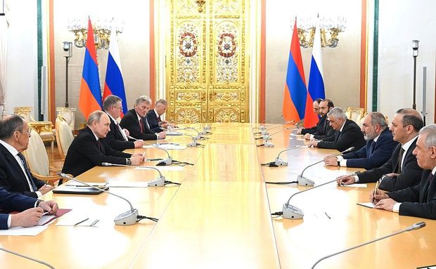 Moskvada Vladimir Putinlə Nikol Paşinyan arasında görüş keçirilir