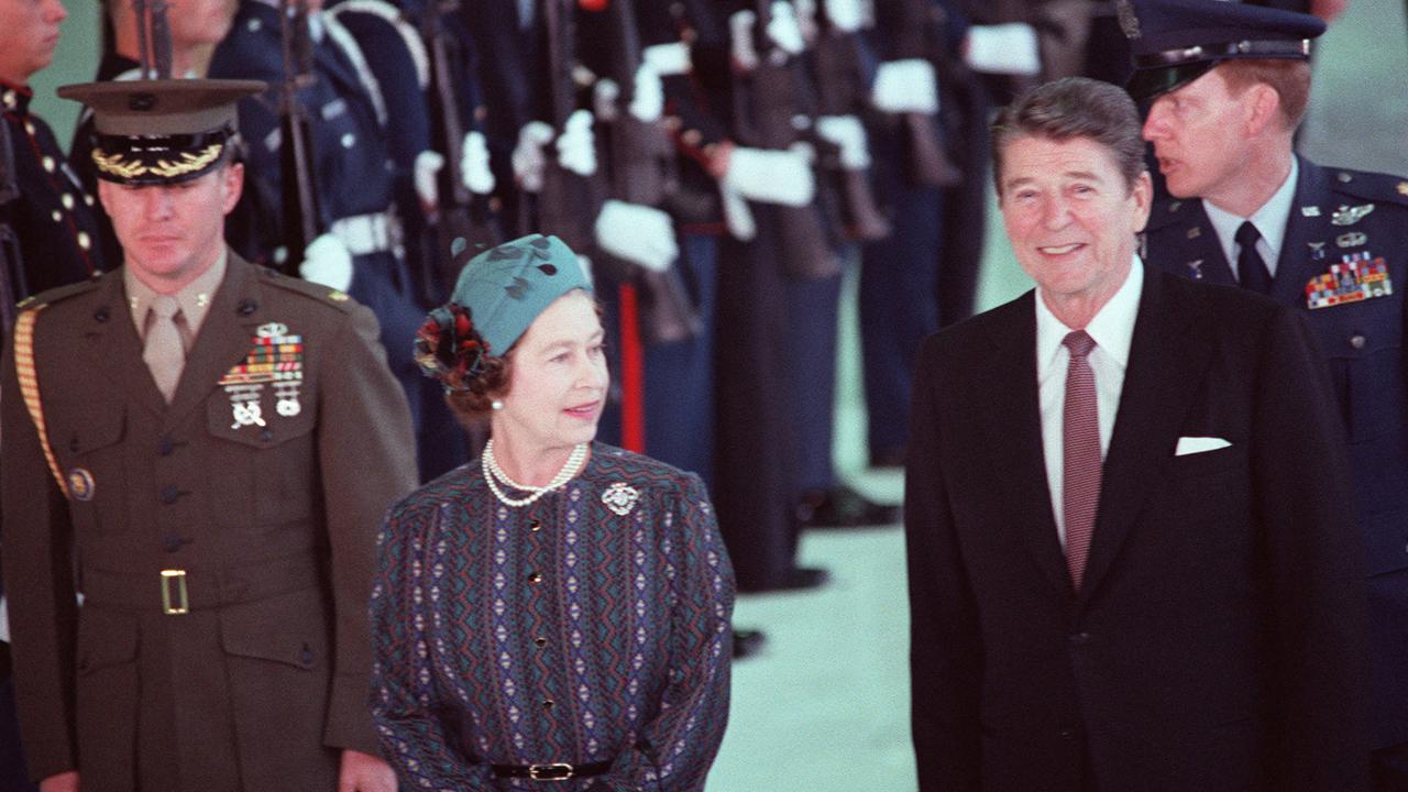 II Elizabetaya qarşı edilən sui-qəsd planları AÇIQLANDI