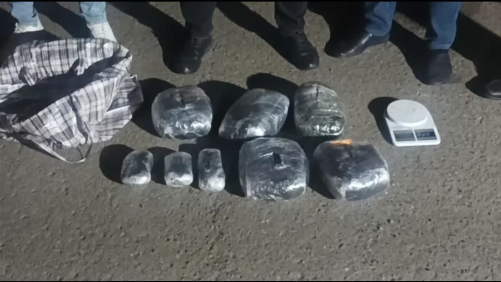 Azərbaycanda saxlanılan avtomobilin yük yerindən narkotik vasitə aşkarlandı - FOTO