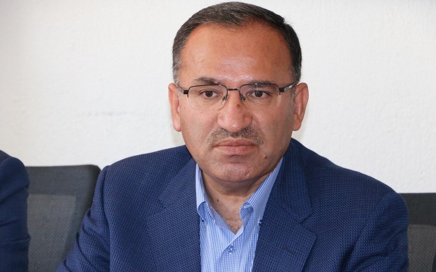 Türkiyəli nazir: “Xalqımız demokratiyaya sahib çıxır"