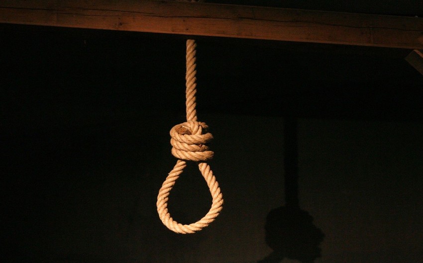 İsmayıllıda gənc oğlan qəbiristanlıqda intihar edib