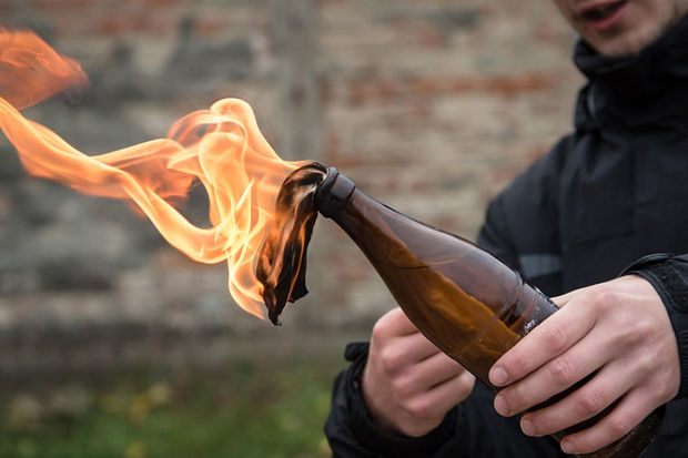 Rusiyada tələbə hərbi komissarlığın binasına hücum edib