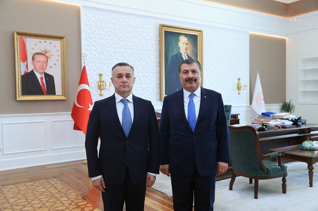 Azərbaycan səhiyyə naziri türkiyəli həmkarını təbrik etdi