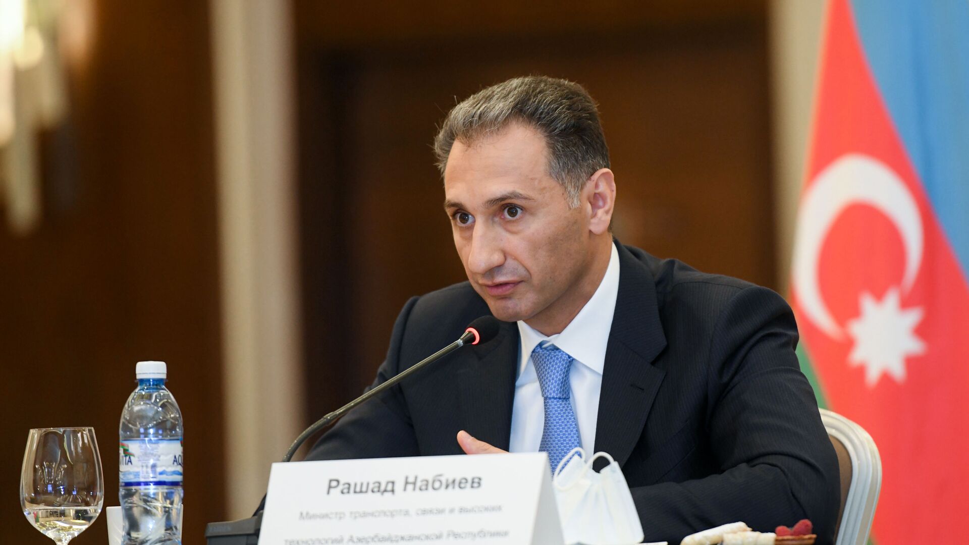 Rəşad Nəbiyev: "Məqsədimiz taksi gedişlərinin sayını azaltmaqdır"