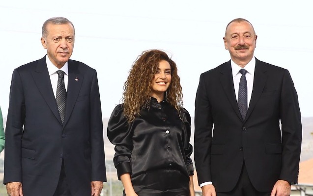 Çinarə Məlikzadə yenidən prezidentlərin önündə çıxış etdi - VİDEO