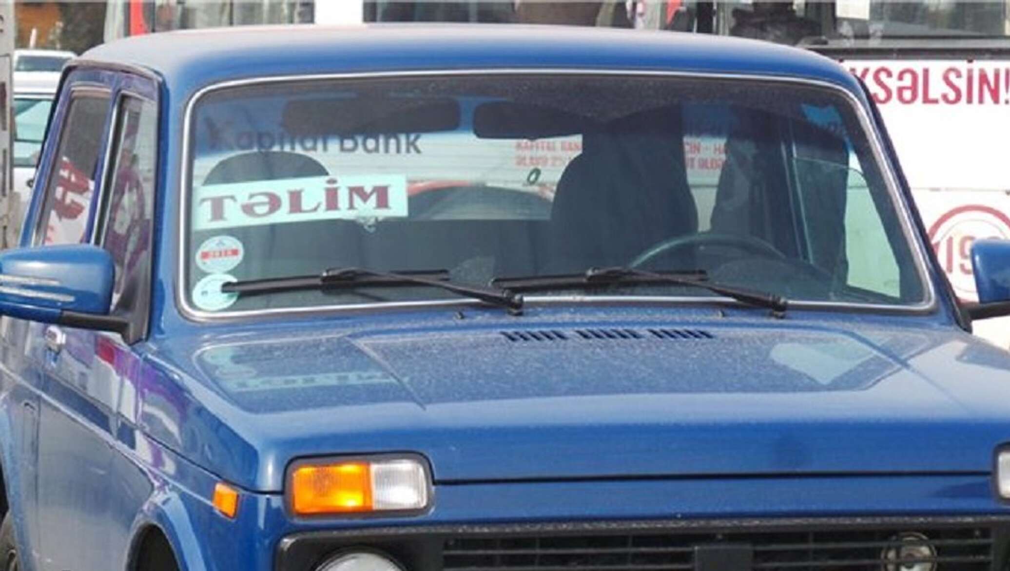 Azərbaycanda təlim maşını qəzaya uğradı - Ölən var 