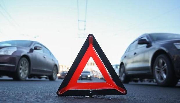 İsmayıllıda avtomobil ağaca çırpılıb, xəsarət alanlar var