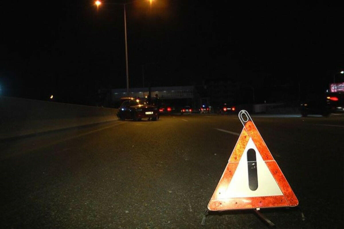Bakı-Quba yolunda yük maşını aşıb, ölən və yaralanan var