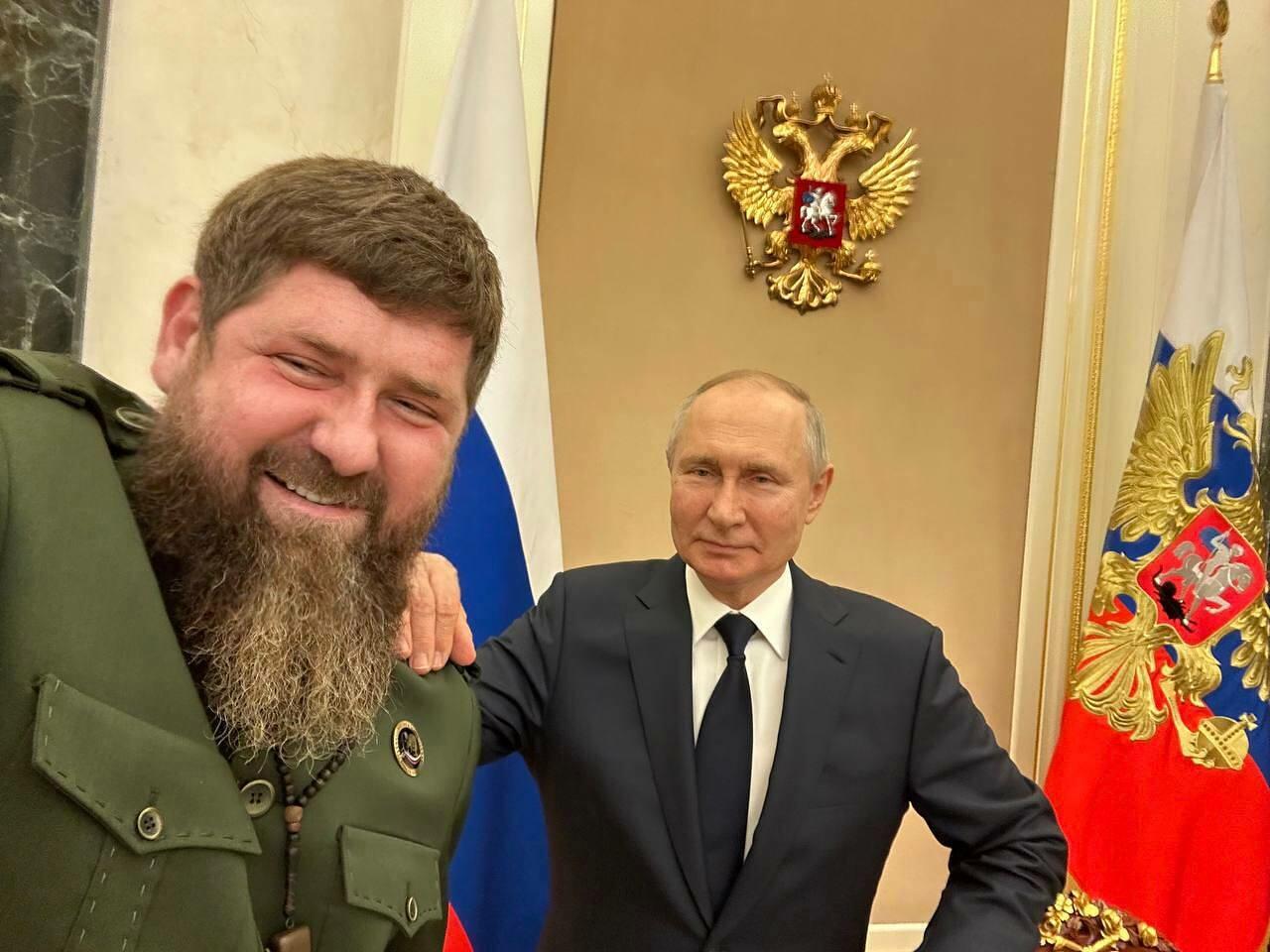 Kadırov Putinlə çəkdiyi selfini paylaşdı