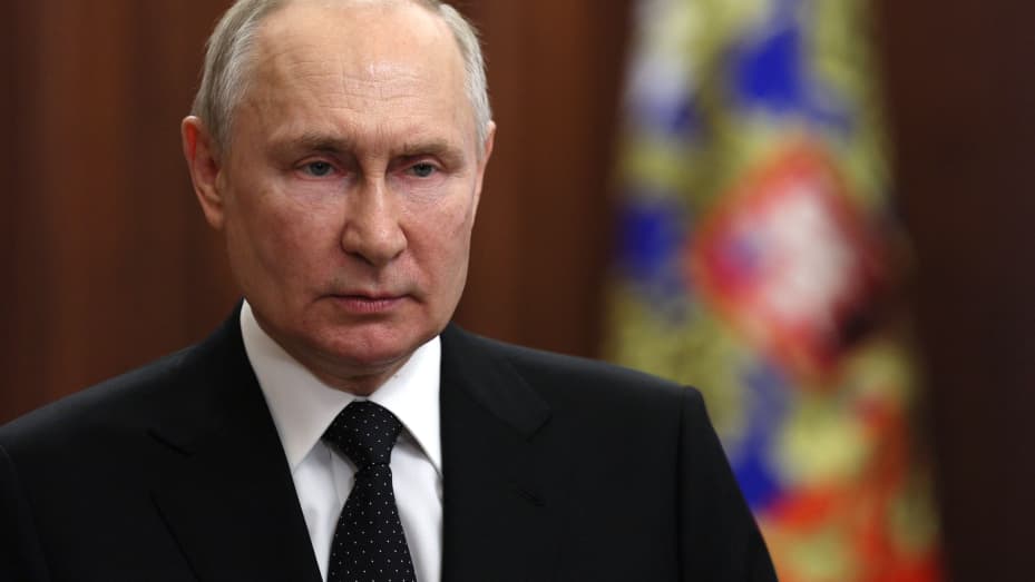 Putin Qurani-Kərimin yandırılmasından danışdı