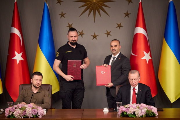 Ukrayna ilə Türkiyə arasında hərbi və sənaye sahəsində Anlaşma Memorandumu imzalandı