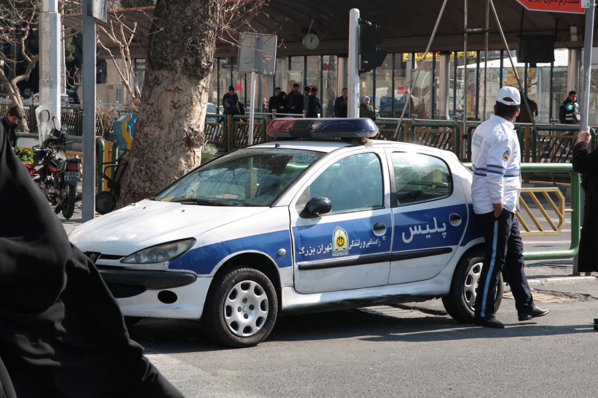 İranda polis bölməsinə silahlı hucum: ikisi polis olmaqla altı nəfər ölüb