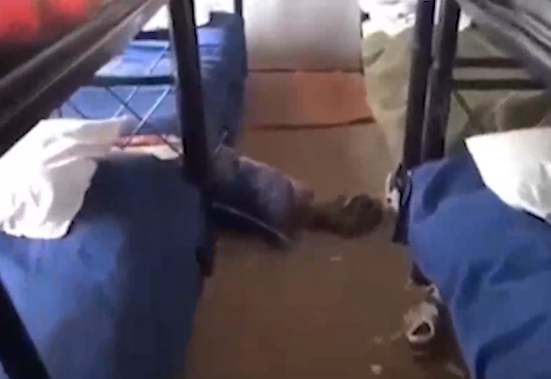 Uşaq evindən şikayət: “Bizi o qədər döyürlər ki, özümü asmaq istəmişəm” - VİDEO