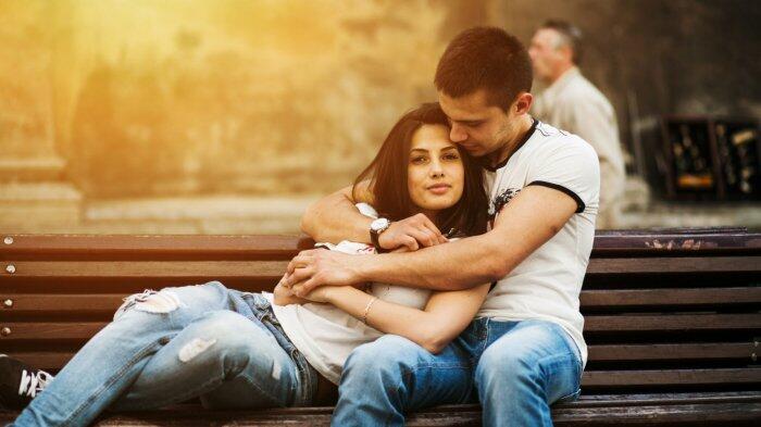 Səhər evinə gələn kişi arvadını başqası ilə tutdu  - Azərbaycanda şok olay