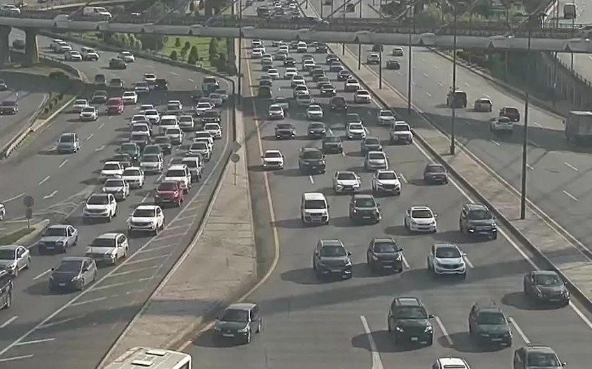 Bakının bir sıra yollarında sıxlıq müşahidə edilir - SİYAHI