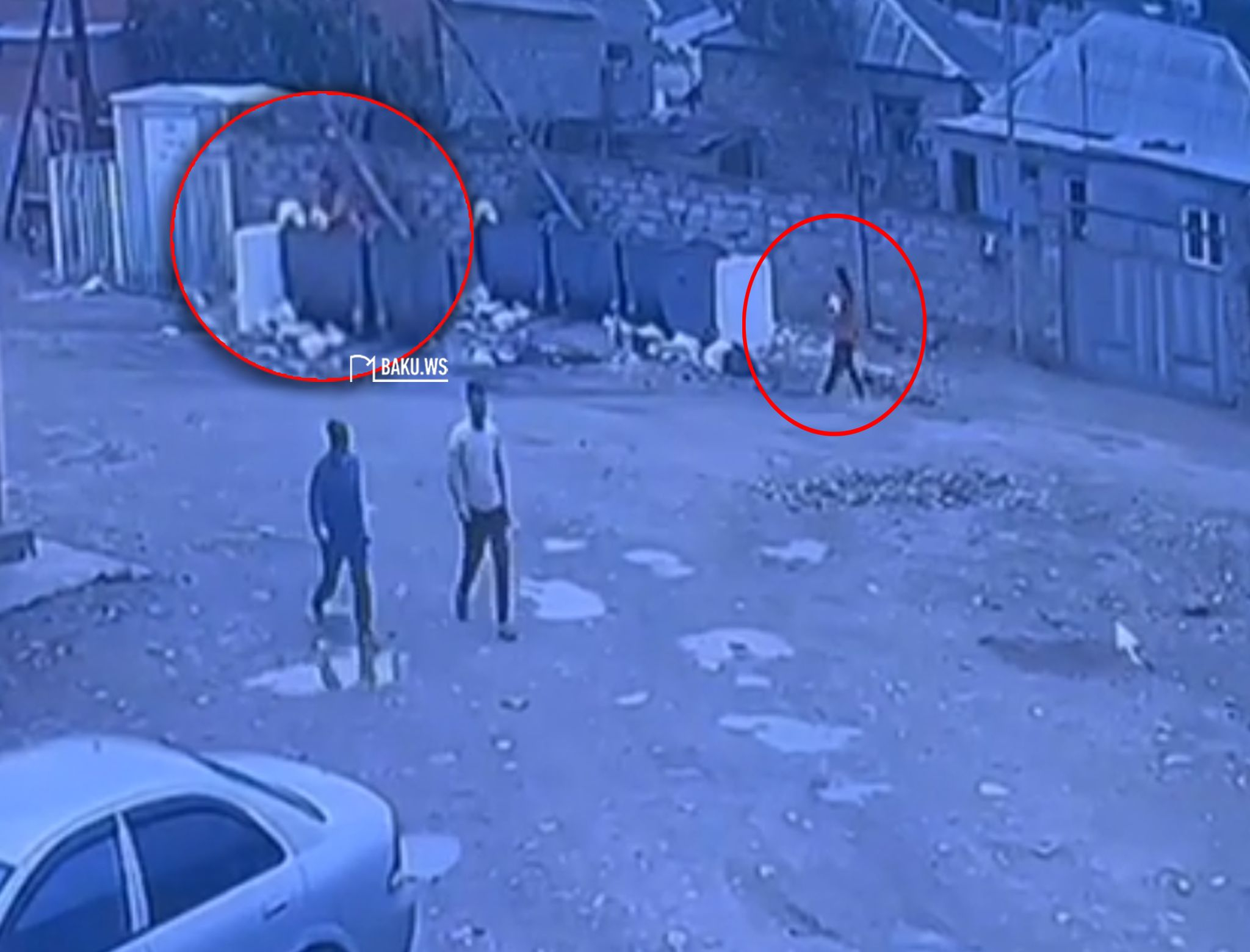 Bakıda ana əlləri ilə körpəsini zibil yeşiyinə belə atdı - VİDEO