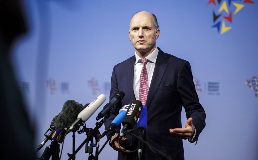 Britaniyalı nazir: “Azərbaycan-Ermənistan tarixi sazişinin imzalanacağına ümid edirik”