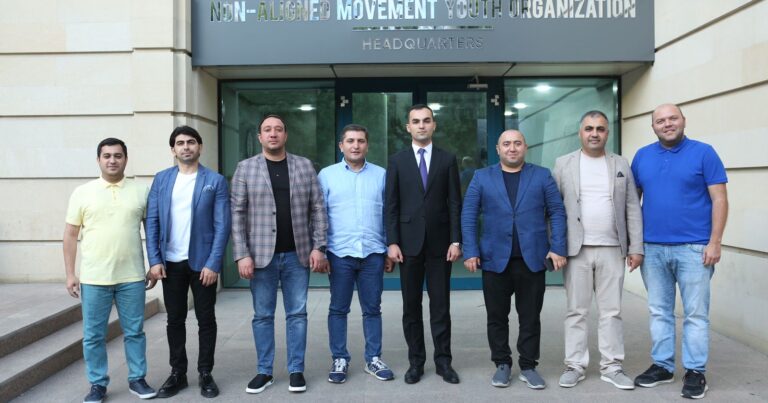 Qoşulmama Hərəkatı Gənclər Təşkilatı Milli Mətbuat Günü münasibətilə media rəhbərləri ilə görüş keçirdi - FOTOLAR