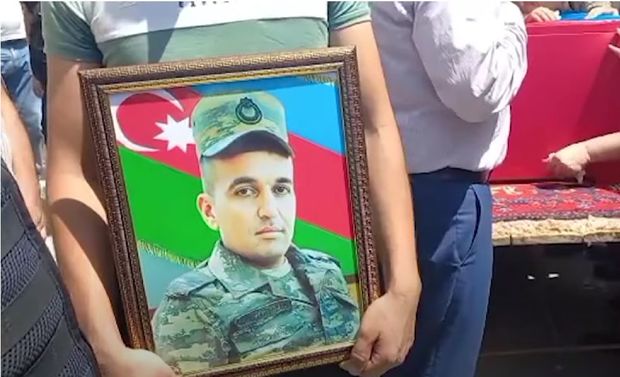 Kəlbəcərdə həlan olan hərbçimiz dəfn edildi - VİDEO