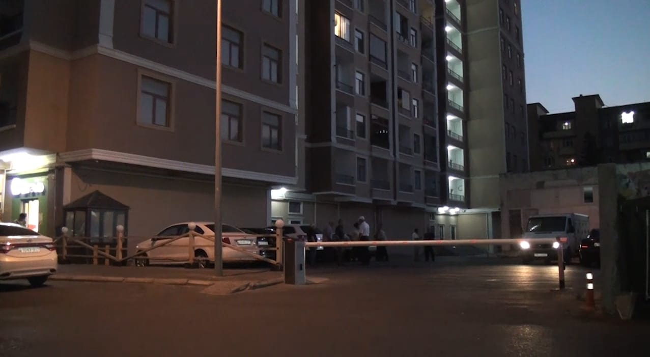 Çoxmərtəbəli yaşayış binasında həyəcanlı anlar - VİDEO