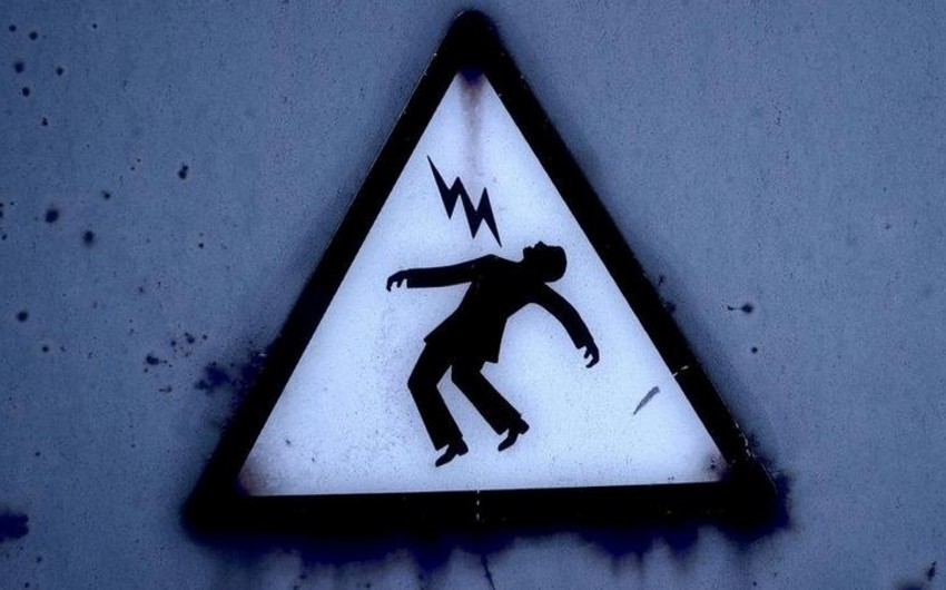 Sabirabadda FACİƏ: 12 yaşlı əkiz qardaşları elektrik cərəyanı vuraraq öldürdü