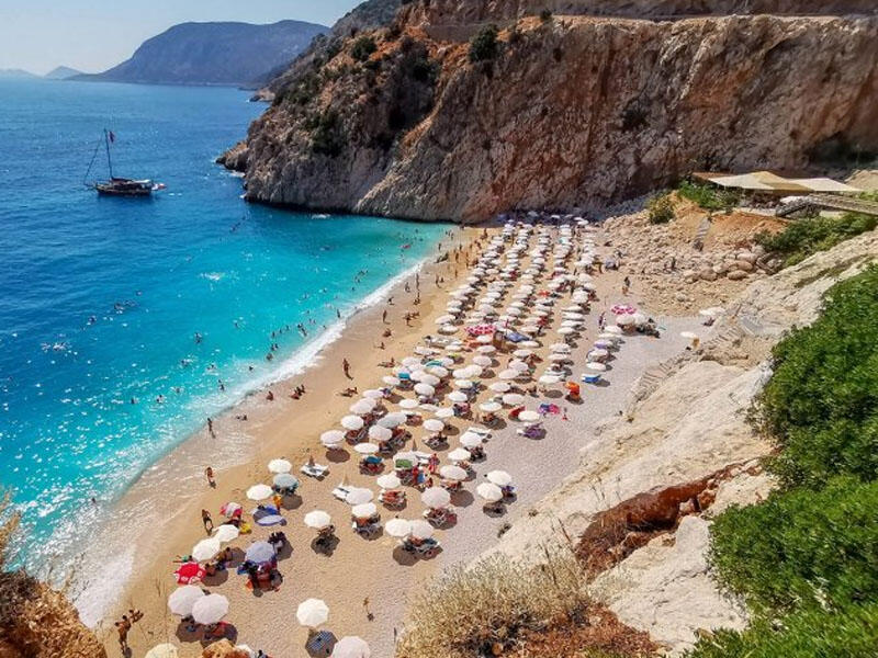 Bu ölkə turistlərə pulsuz tətil imkanı verəcək