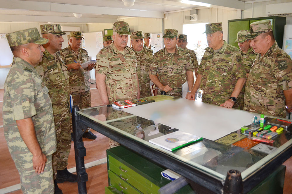 Komandanlıq heyətinə tapşırıqlar verildi - Fotolar