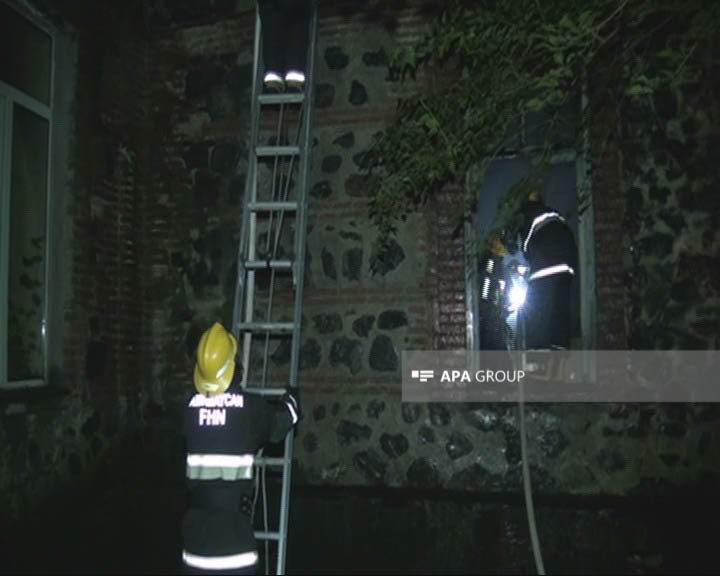 Azərbaycanda kollecdə yanğın  - FOTO