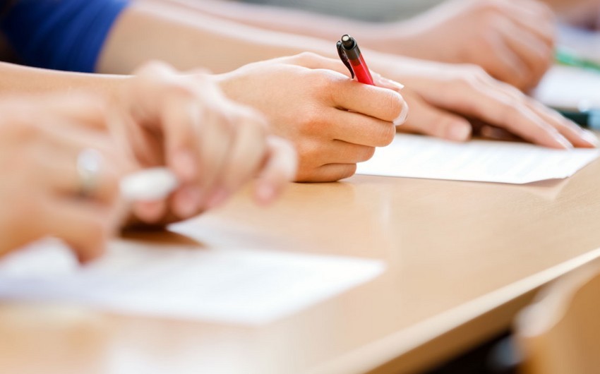 Bu gün dövlət qulluğuna qəbul imtahanı keçirilib