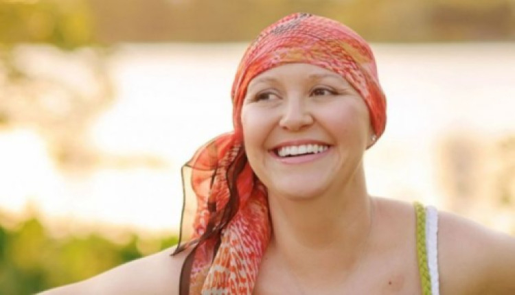 Cəmi 3 vasitəylə xərçəngə qalib gələn qadın - Dünya həkimləri şokdadır