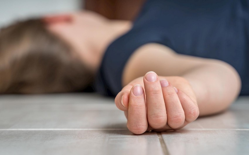 Azərbaycanda qadın öldürüldü, 10 yaşlı oğlunu isə...