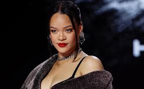 Rihanna ikinci dəfə ana oldu
