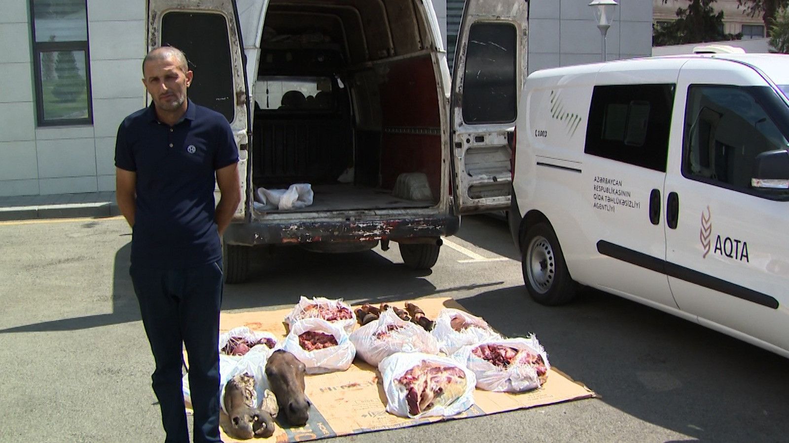 Xəstə at ətini mal əti adı altında satan daha bir nəfər saxlanıldı - VİDEO