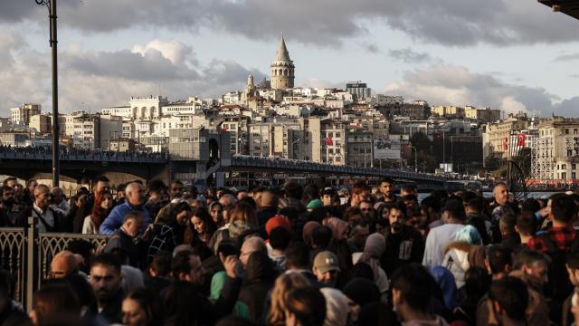 İstanbulda yaşayan əcnəbilərin sayı açıqlandı