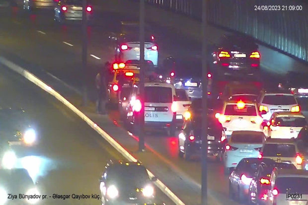 Bakıda yol-nəqliyyat hadisəsi sıxlığa səbəb oldu