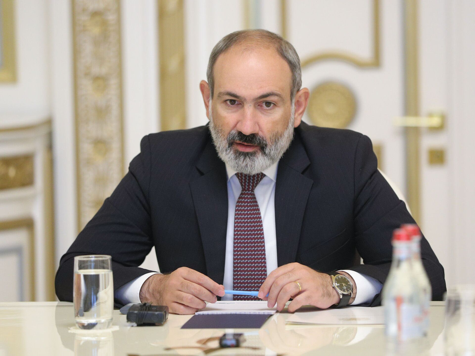 "Nikol Paşinyan rus sülhməramlılarını bölgədən çıxarmaq, onlardan xilas olmaq istəyir”