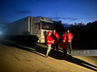 Bakıdan erməniəsilli şəxslərə yardım aparan humanitar karvan Ağdam-Xankəndi yolunda gözləyir