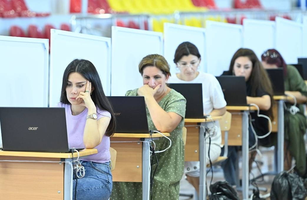 Bu gün bir qrup müəllim sertifikasiya imtahanı verəcək